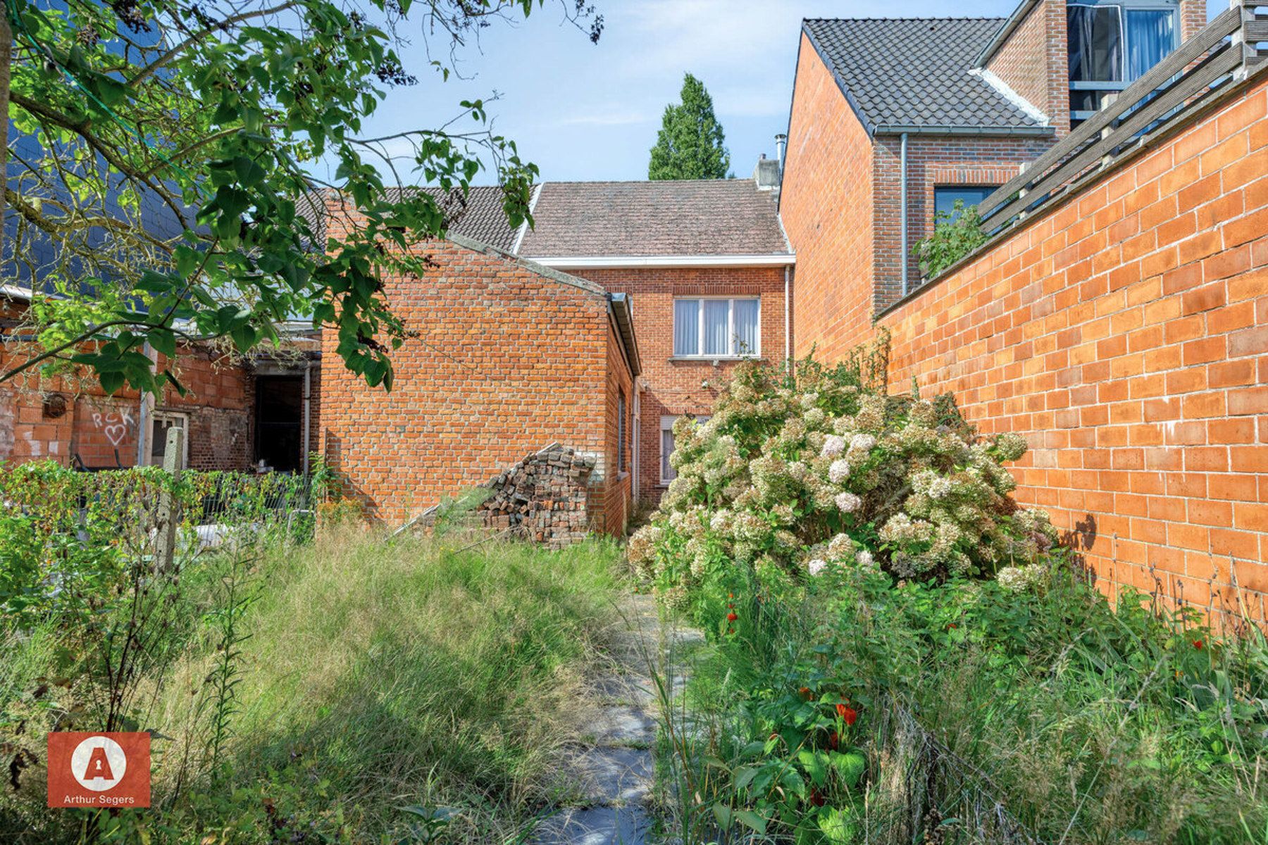 IN OPTIE - Te renoveren gezinswoning op een perceel van 3a 37ca. foto 27