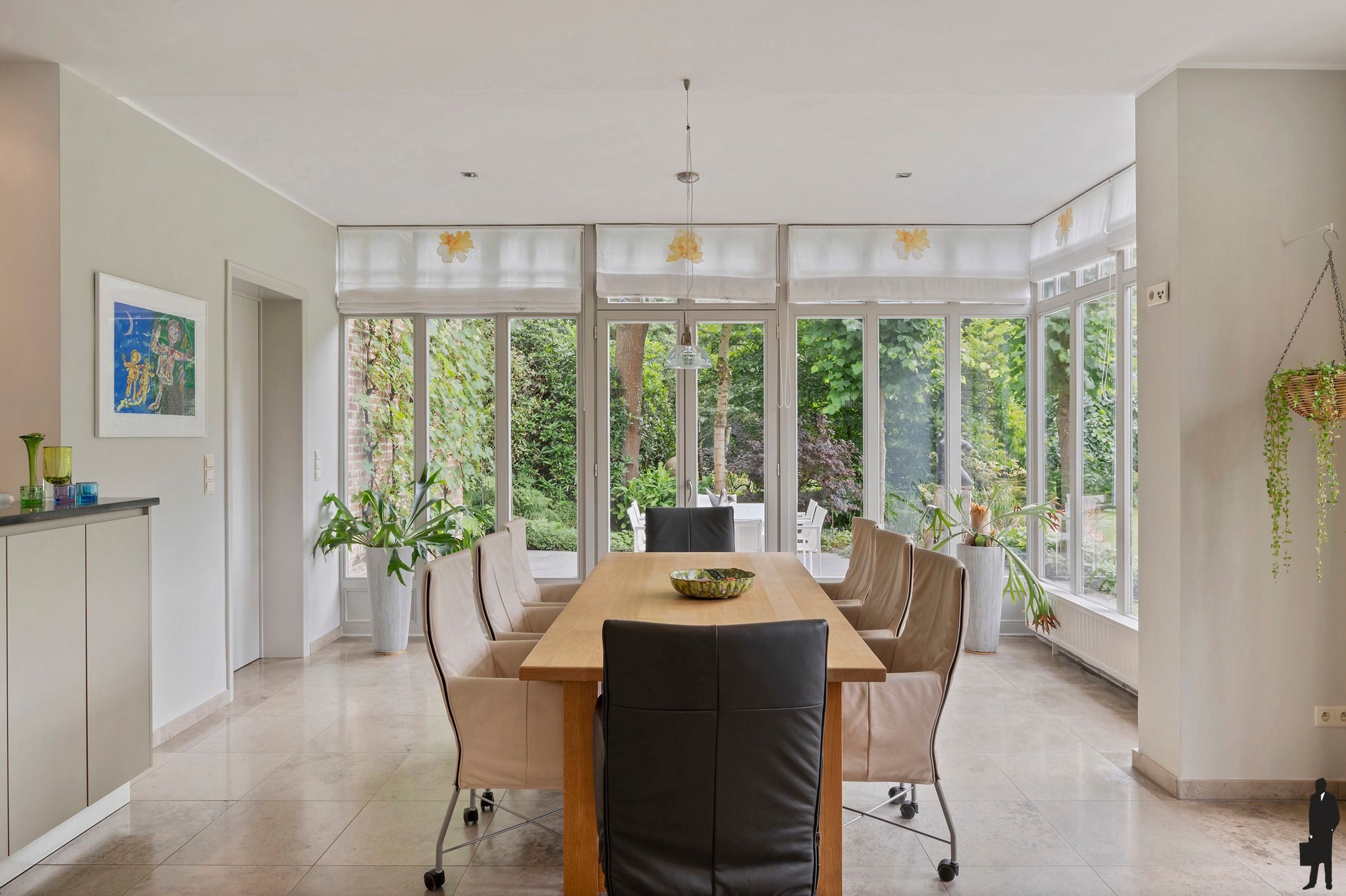 Unieke en zéér centraal gelegen villa op een parkdomein van ca. 9.847 m²! foto 15