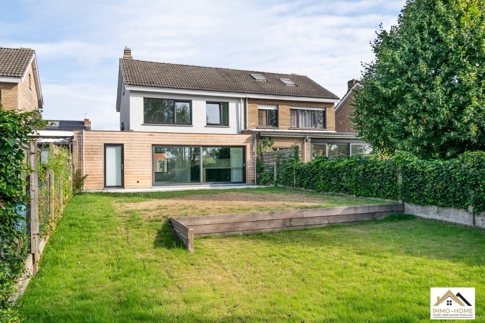 Gerenoveerde woning op TOP ligging in Lochristi foto 2