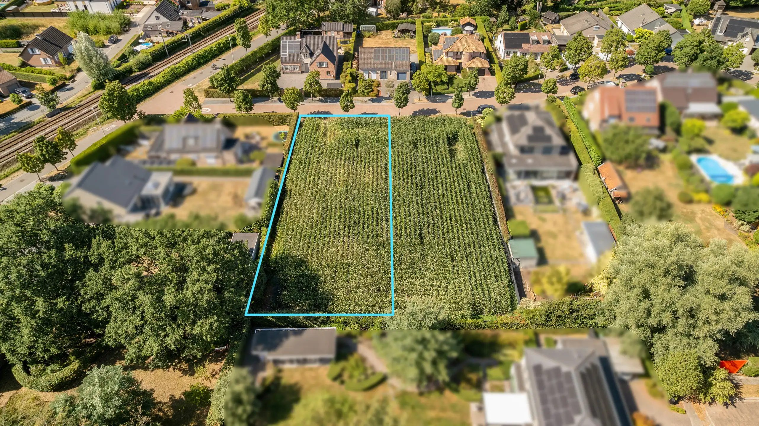 Bouwperceel op gegeerde locatie foto 4