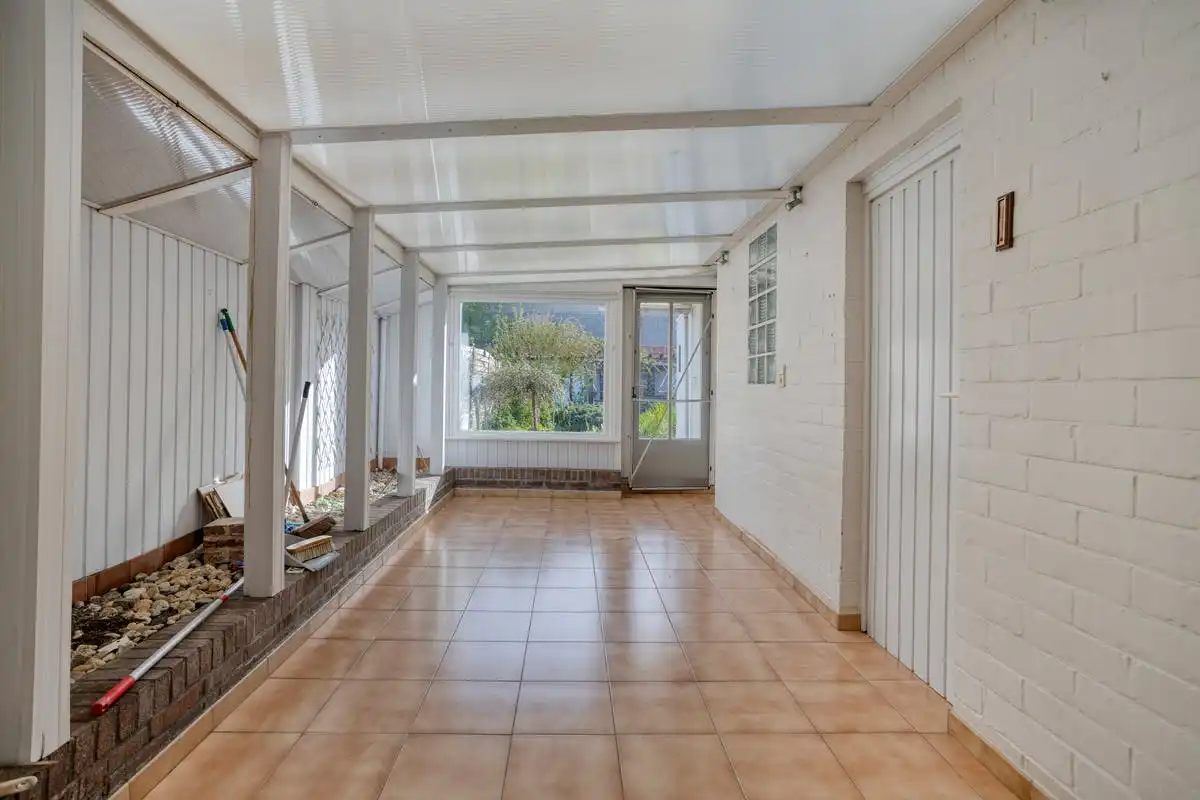 Te renoveren huis met 2 slk en tuin te koop in Wevelgem foto 11