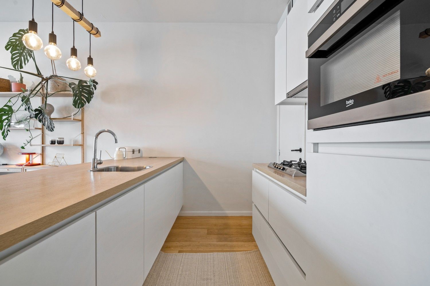 Recent appartement met 2 slaapkamers en terras te Borgerhout! foto 8