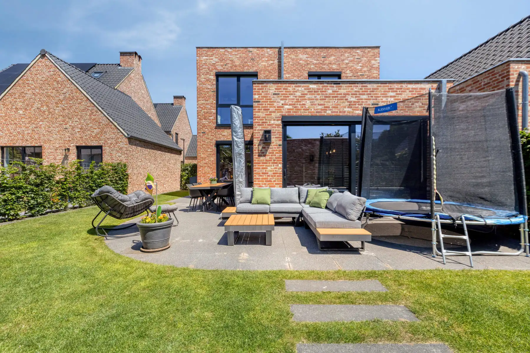 Moderne woning met 3 slaapkamers. foto 40