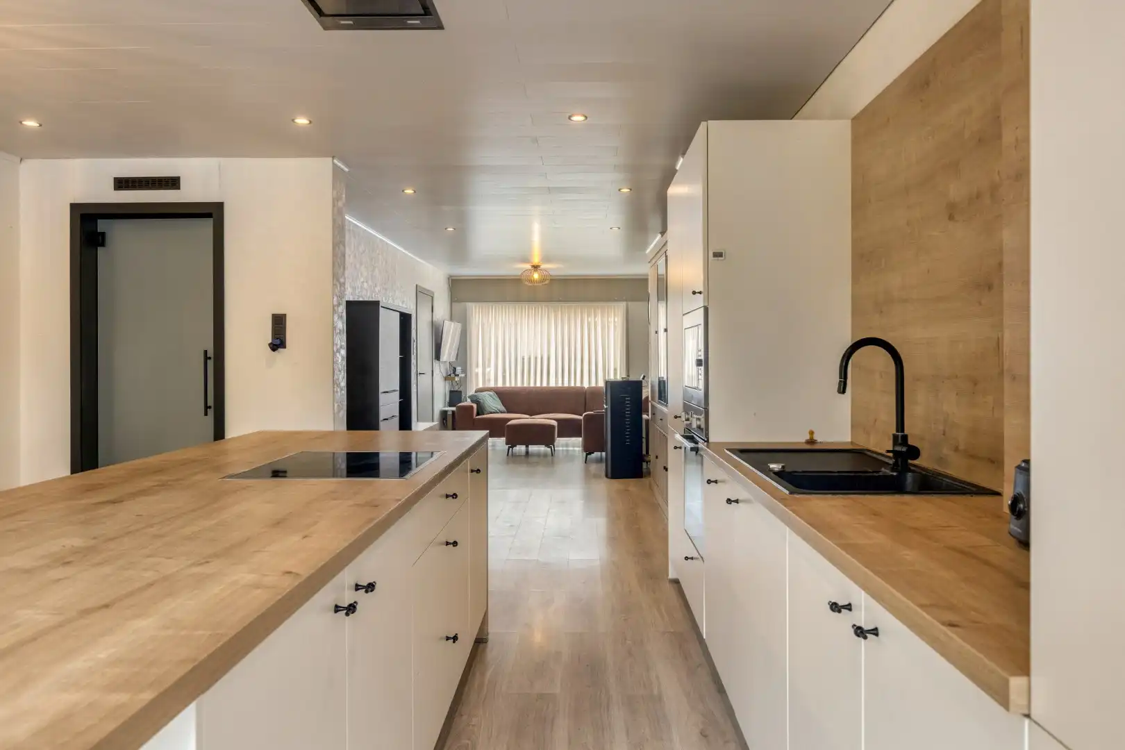 Instapklare woning met 4 slaapkamers en tuin in Meulebeke - EPC B foto 2