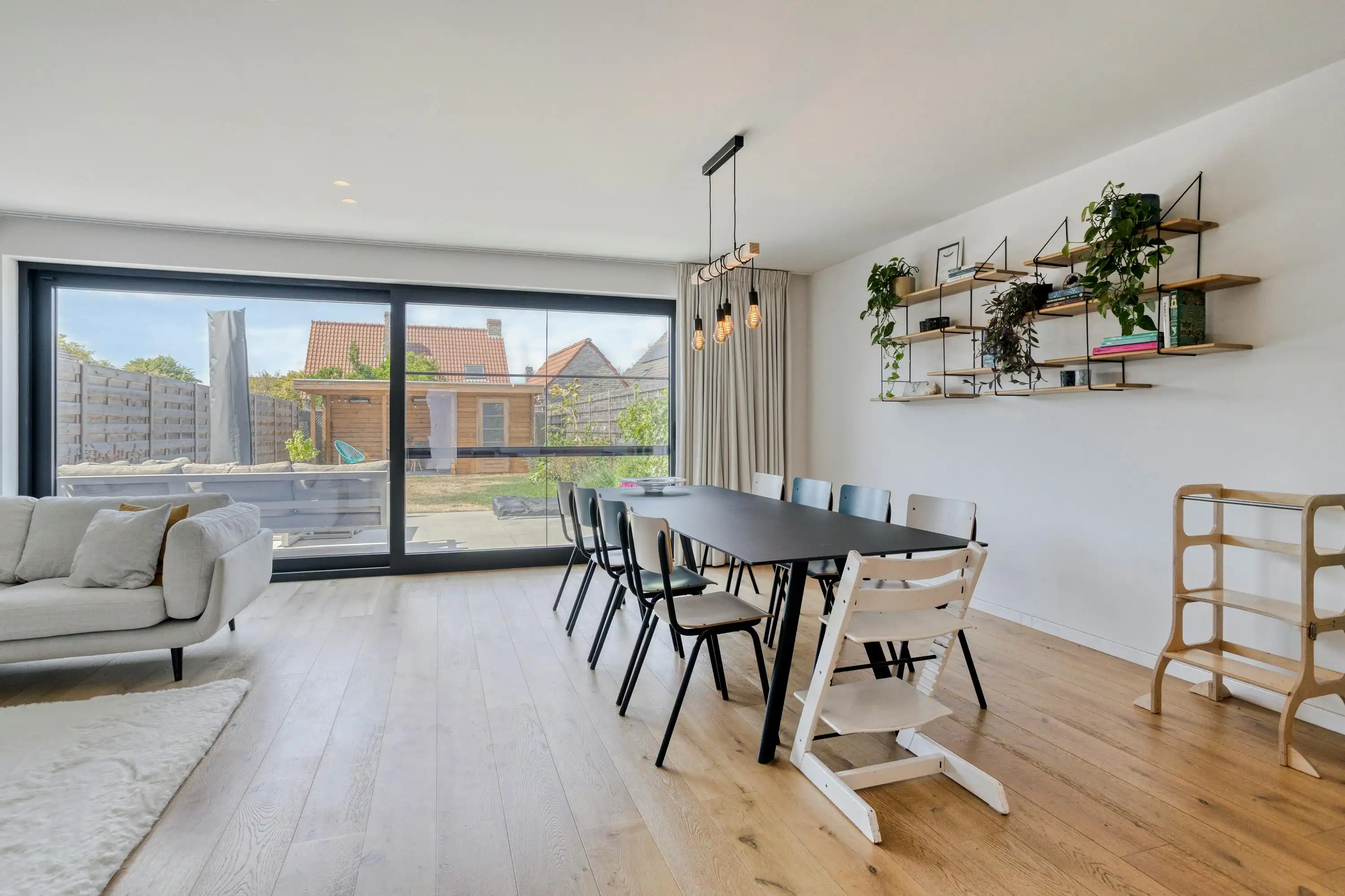 Ruim nieuwbouwhuis met 5 slaapkamers te Sijsele te koop foto 4