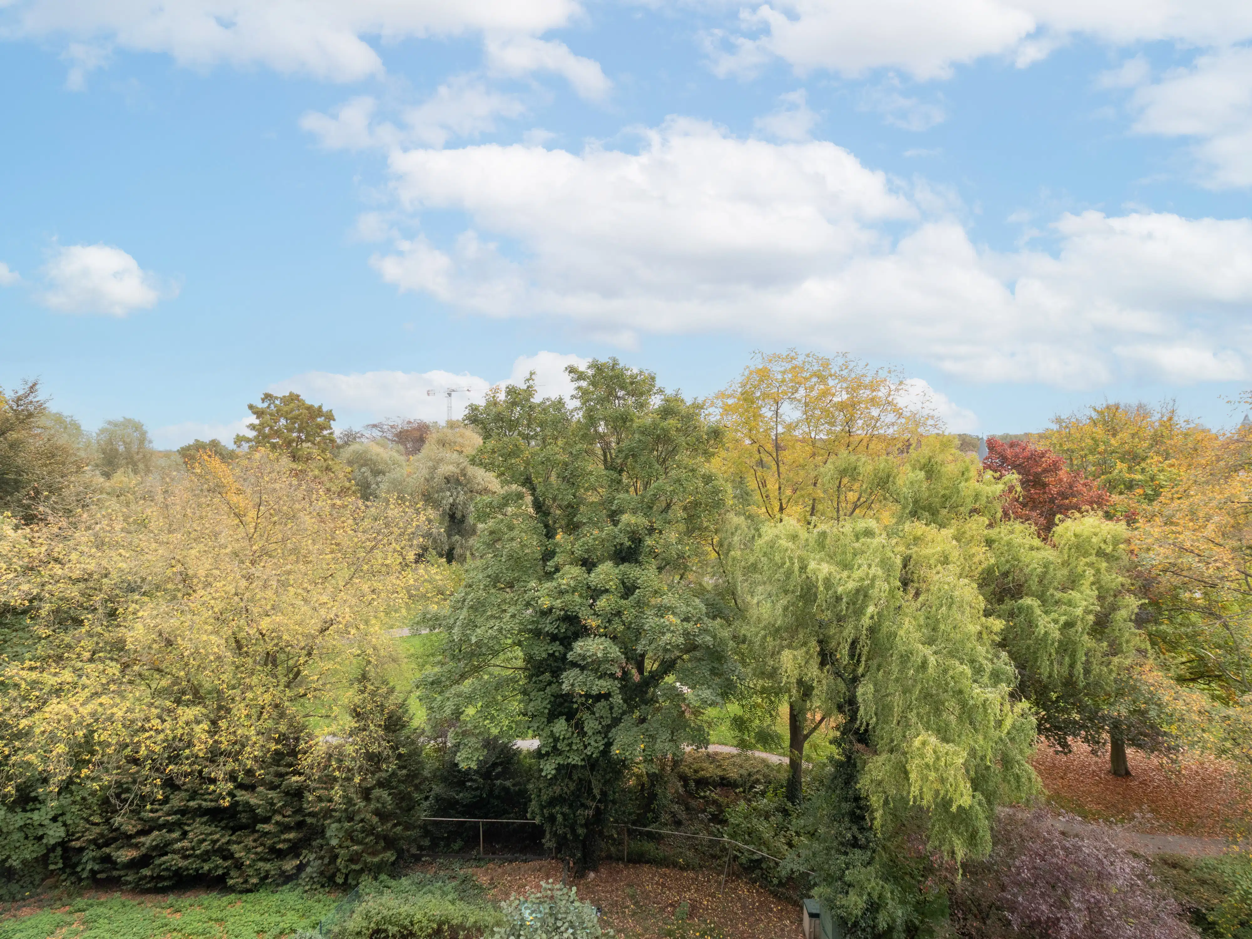 Licht appartement met twee terrassen en autostaanplaats foto 13