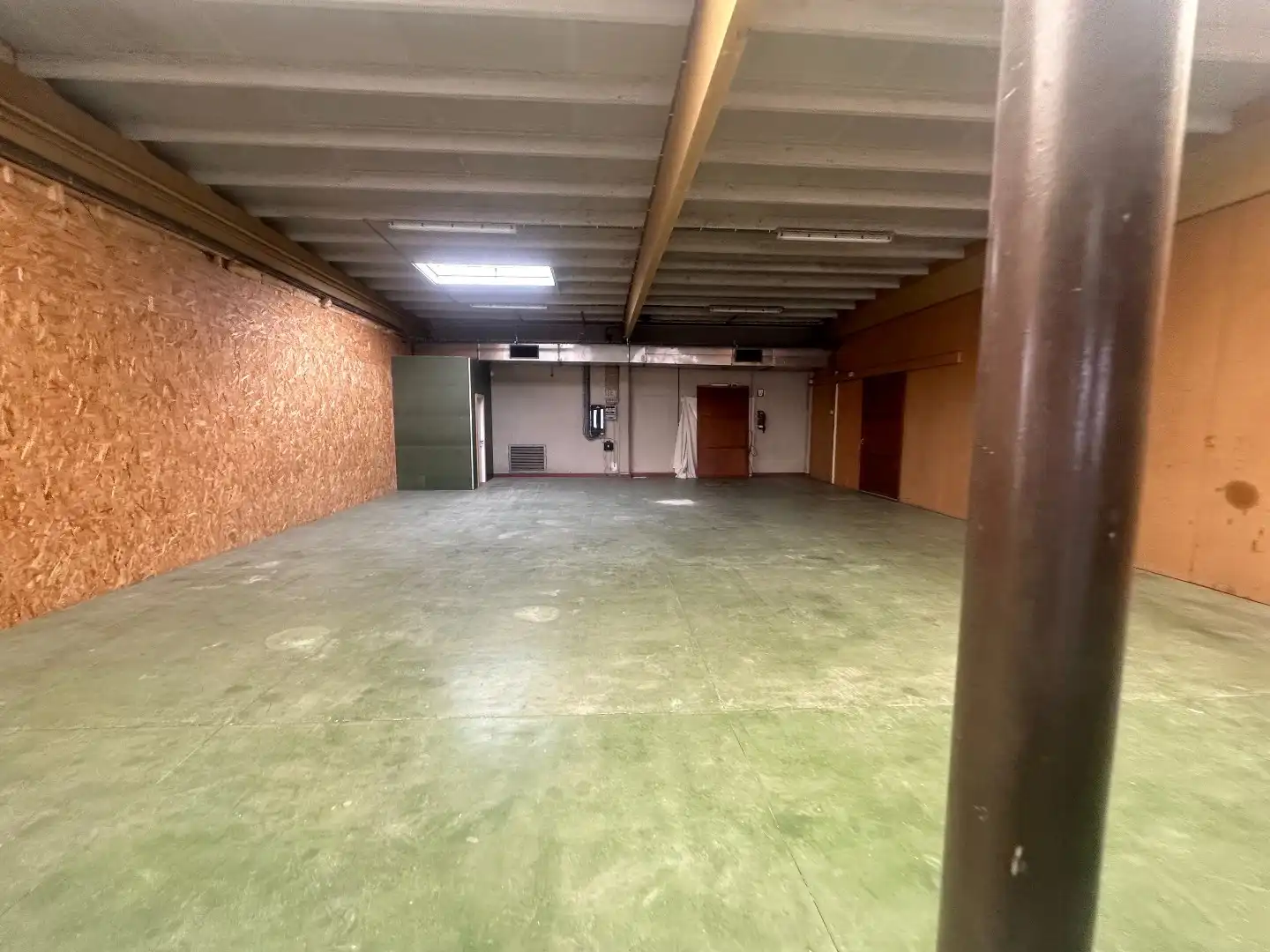 Loods van 360 m² op industriepark van Houthulst foto 5