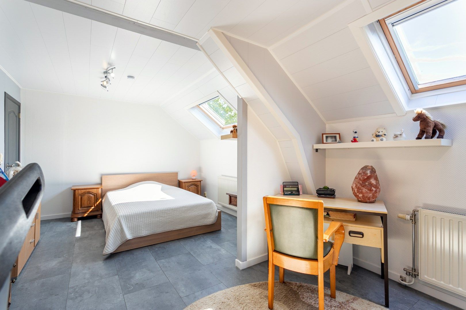 Ruime kangoeroewoning met 6 slpks, 2bdks, 2 garages en tuin te Oetingen foto 13