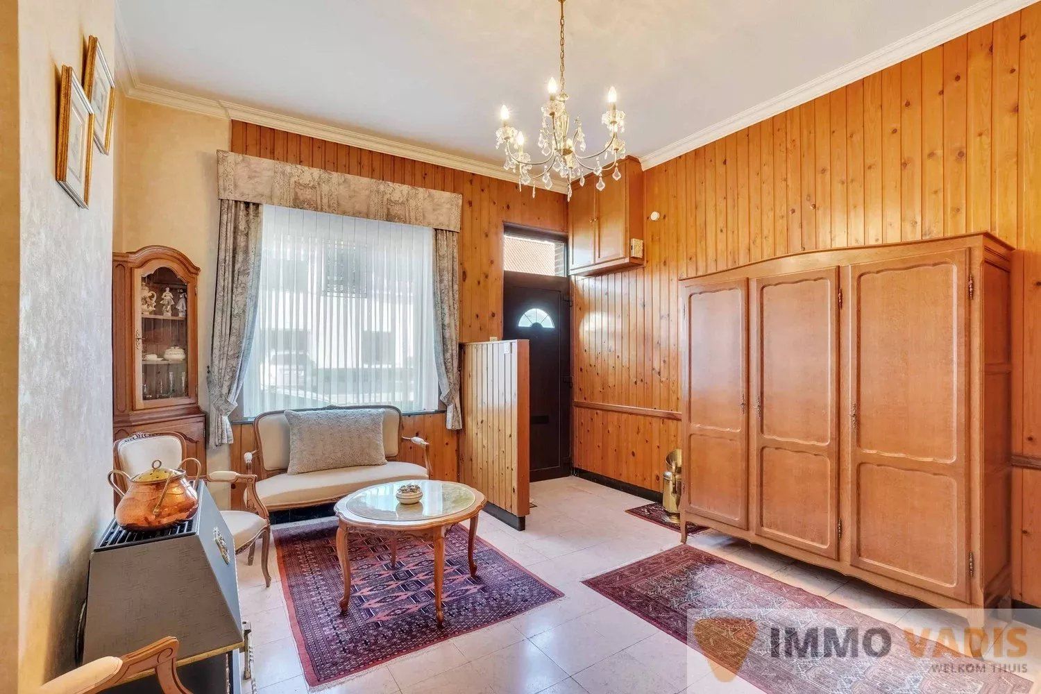 Ruime rijwoning met vier slaapkamers foto 2