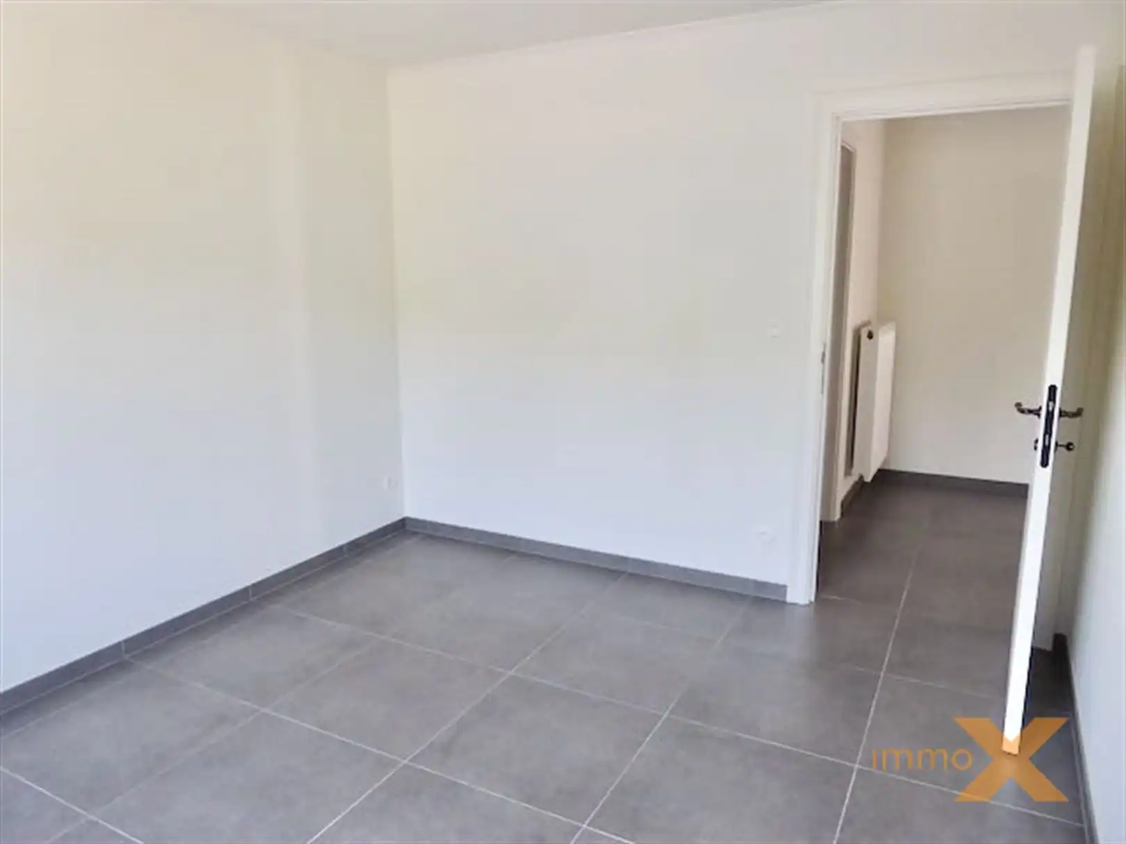 Heel ruim gerenoveerd appartement met leuk terras foto 15