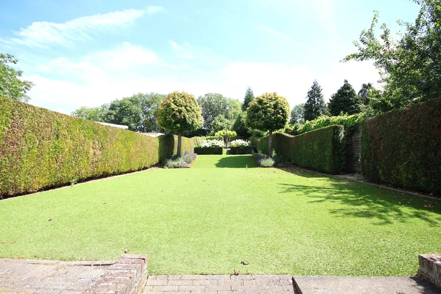 Gunstig gelegen gezinswoning met 4 slaapkamers en prachtige tuin foto 37