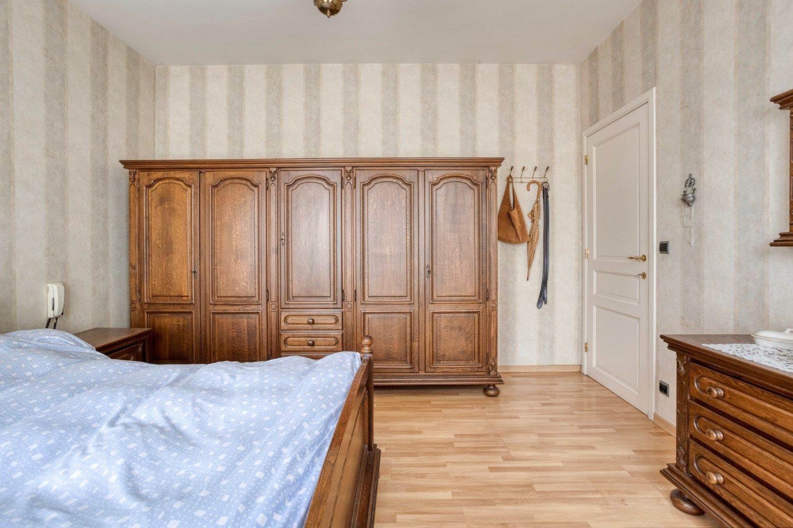 Ruime woning met 3 slaapkamers op een perceel van 1.880 m² te Olen-Centrum ! foto 17