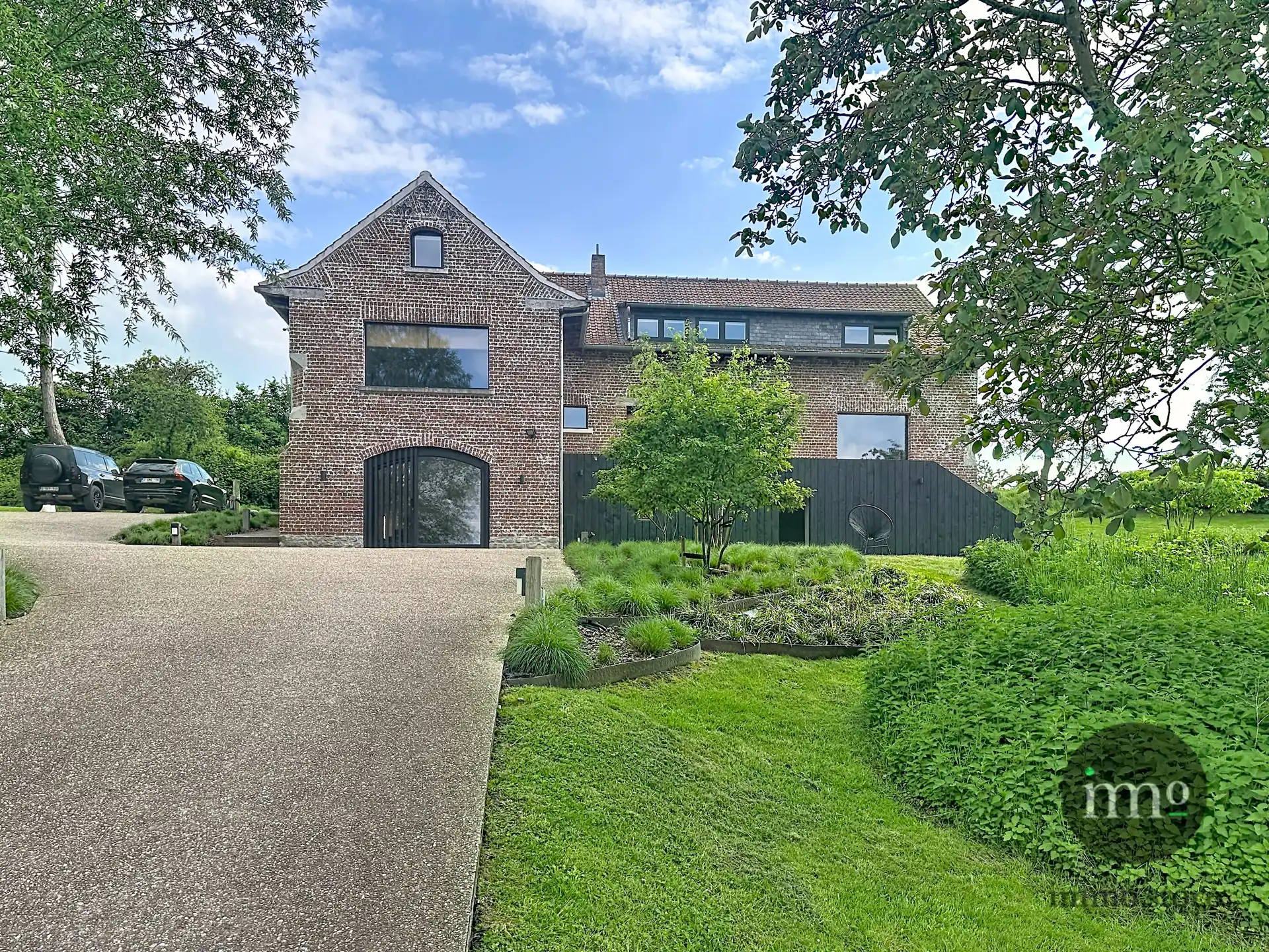 Stijlvol wonen in een uitzonderlijk groene setting foto 3