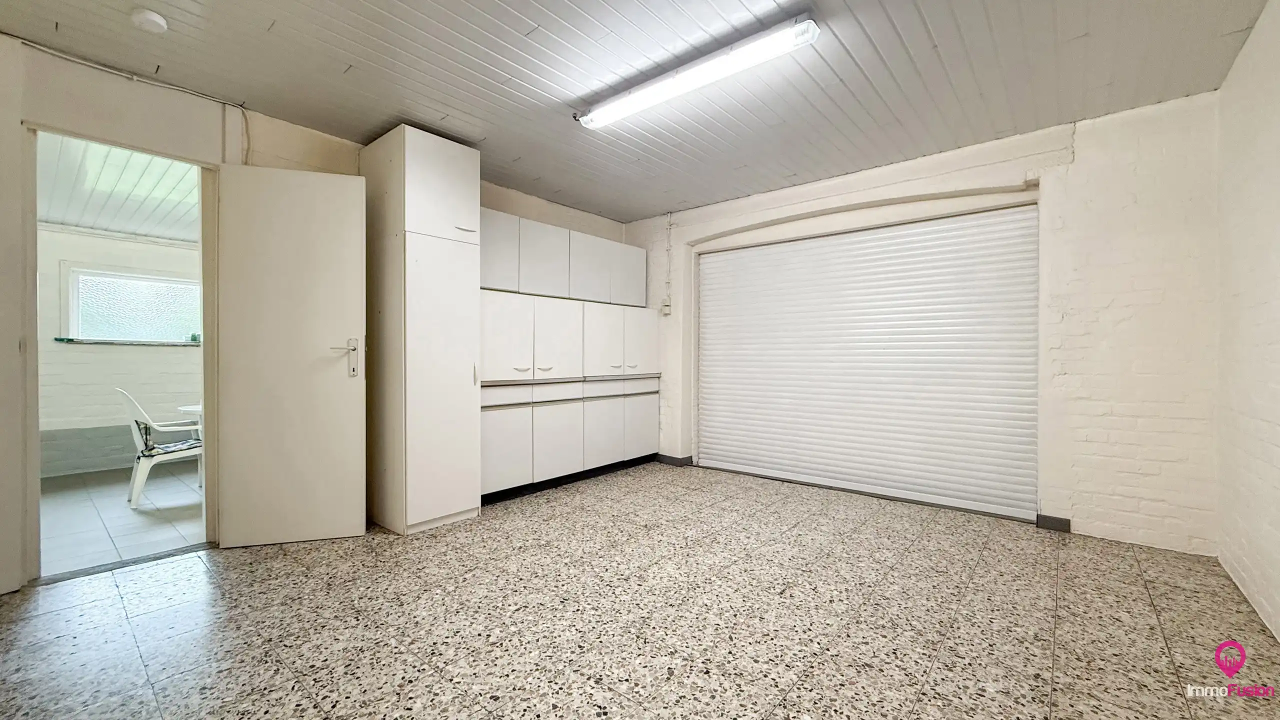 Ruime woning met 3 slaapkamers en zeer breed perceel! foto 17