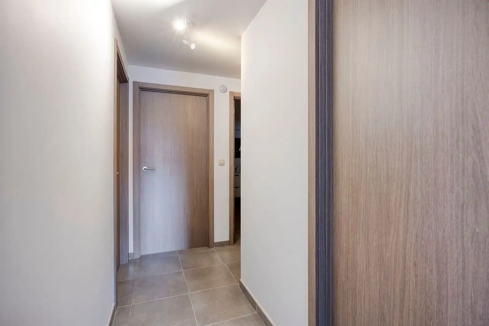 Gelijkvloers appartement te koop met 2 slaapkamers foto 9