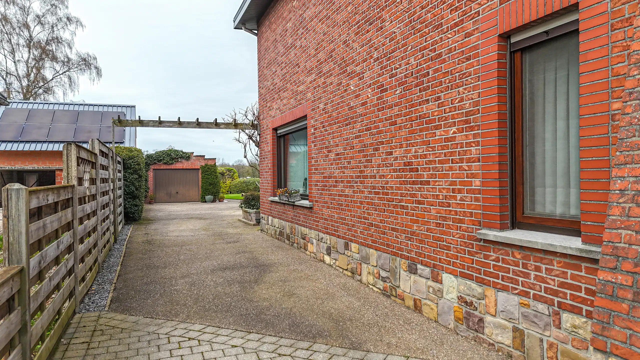 Rustig gelegen woning met riant perceel in Lummen! foto 37