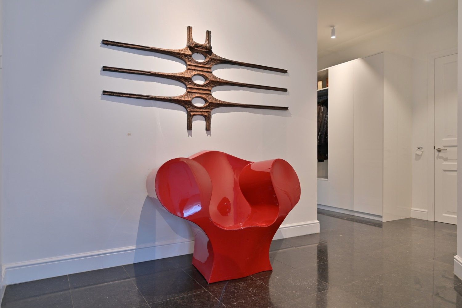 Luxe en comfortabel wonen (256 m2) op toplocatie in centrum Maaseik (EPC: A-label) foto 4