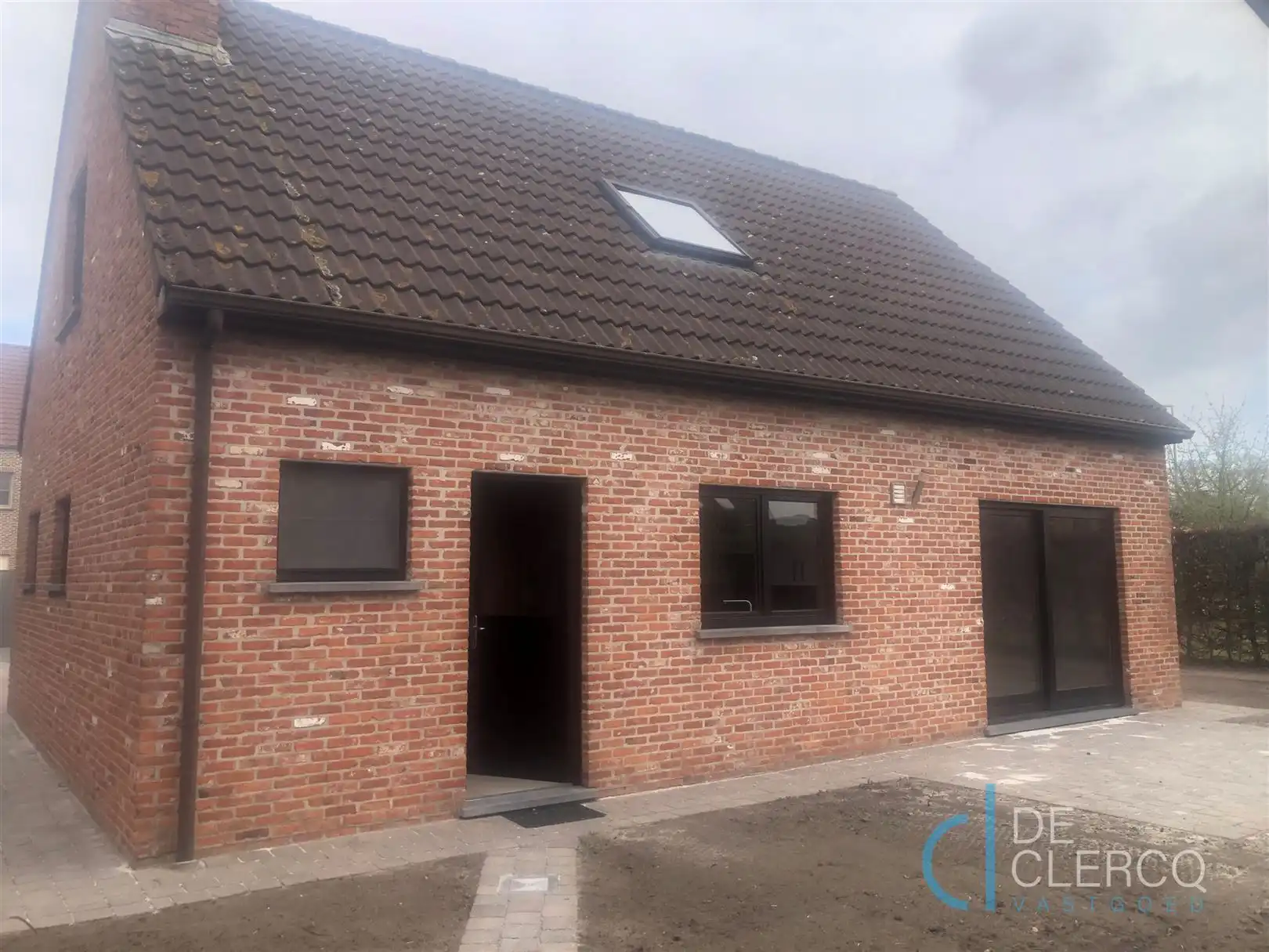 Charmante woning TE  HUUR op toplocatie in Lochristi! foto 14