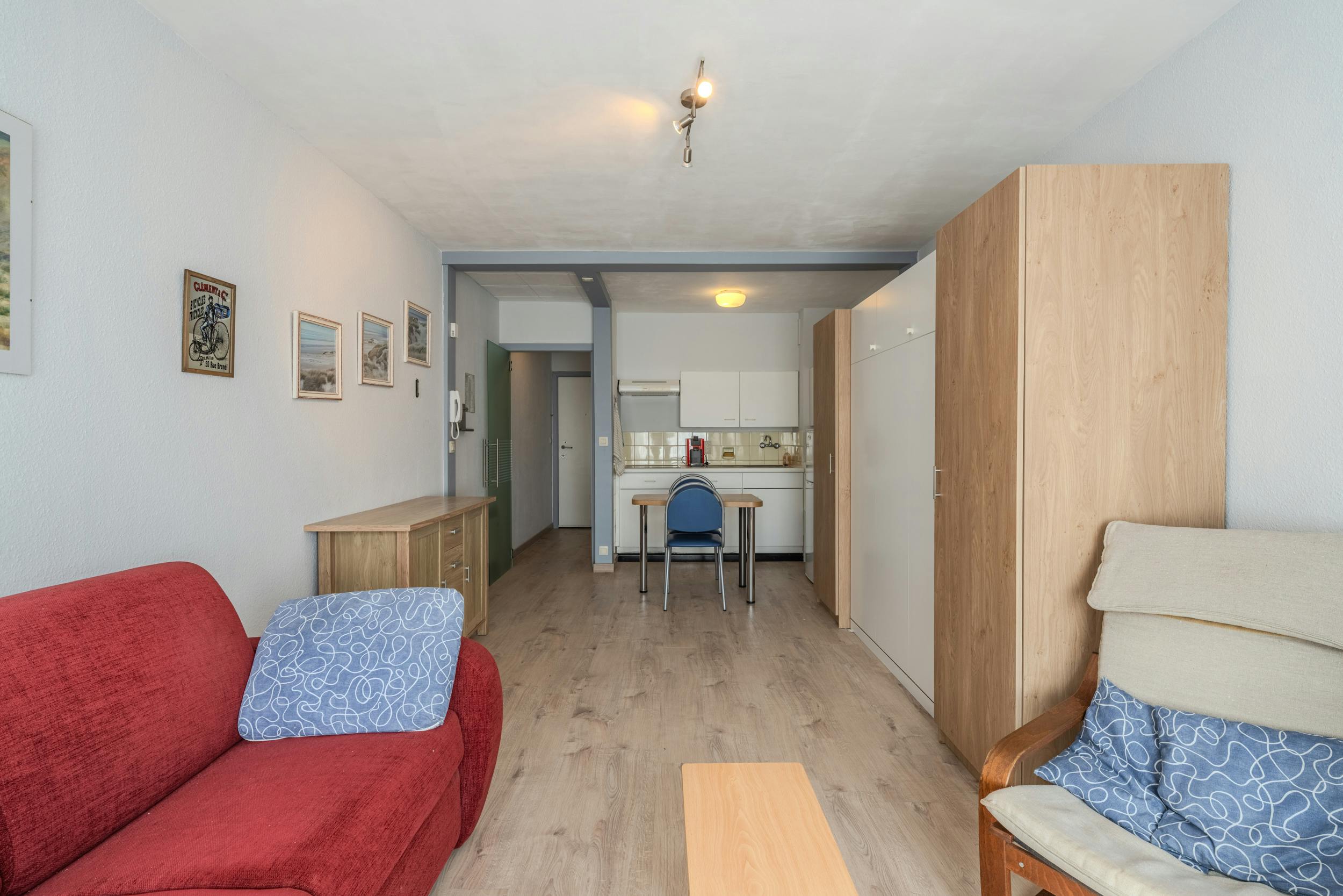 Zonnige studio te huur in het centrum van Middelkerke! foto 10