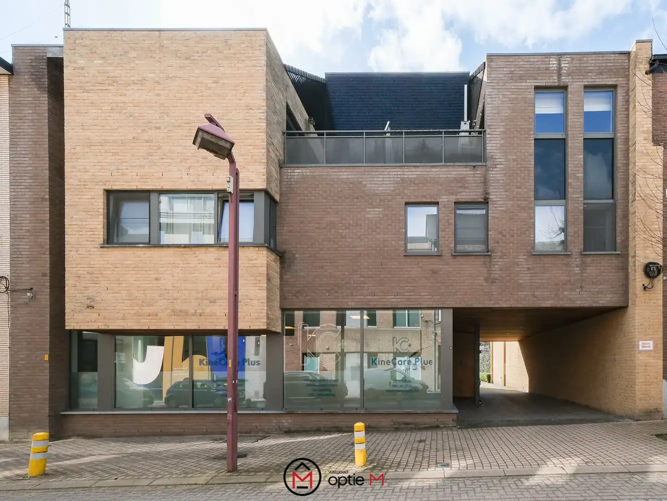 Ruim appartement in Bilzen-Hoeselt met parkeerplaats foto 2