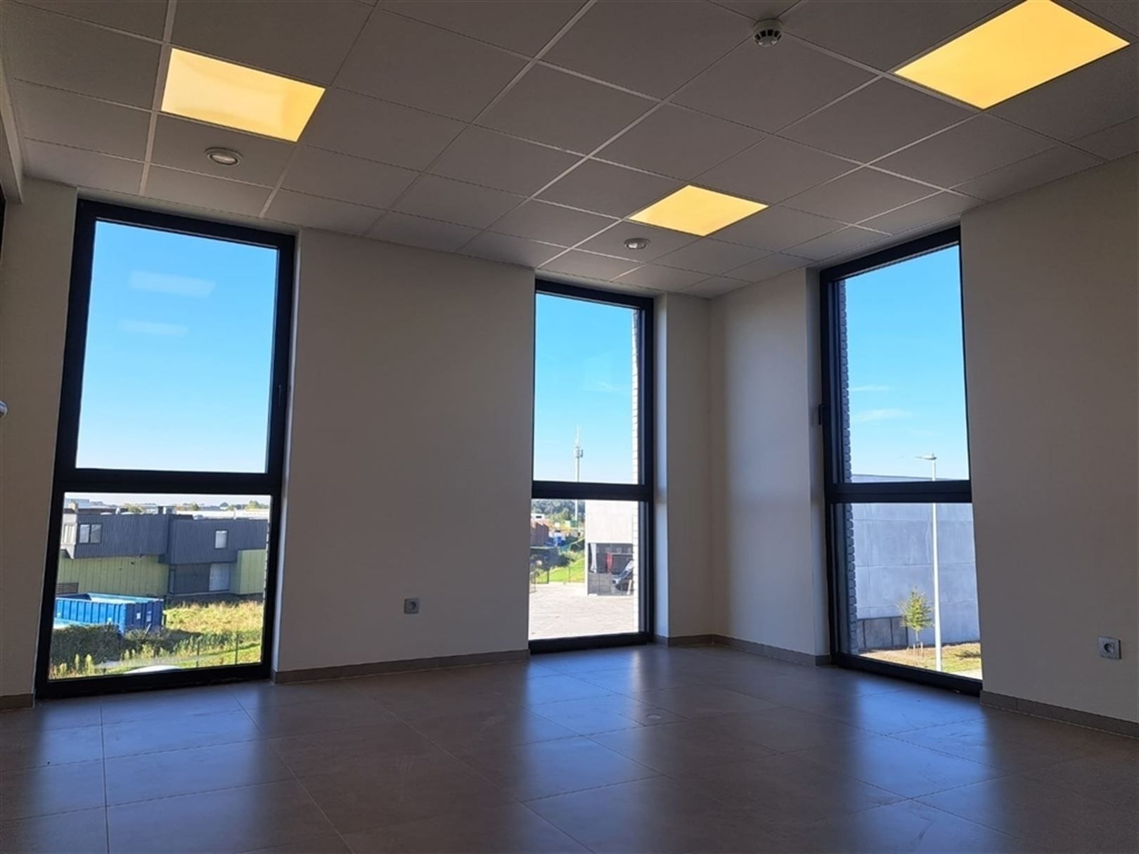 nieuwbouwkantoren met vlotte bereikbaarheid foto 4