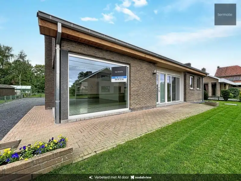 Vrijstaande woning foto 2