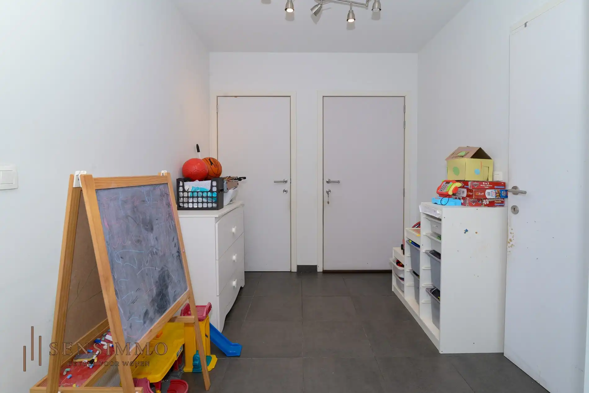 Eenslaapkamerappartement met parking en kelderberging foto 8