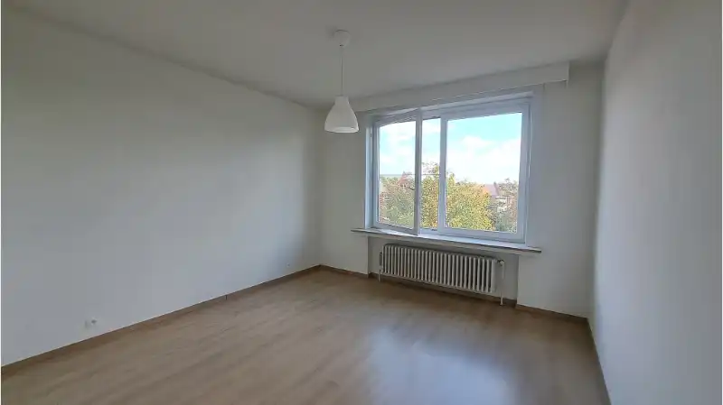 Ruim 2-slaapkamerappartement met TERRAS te huur in Brugge foto 7