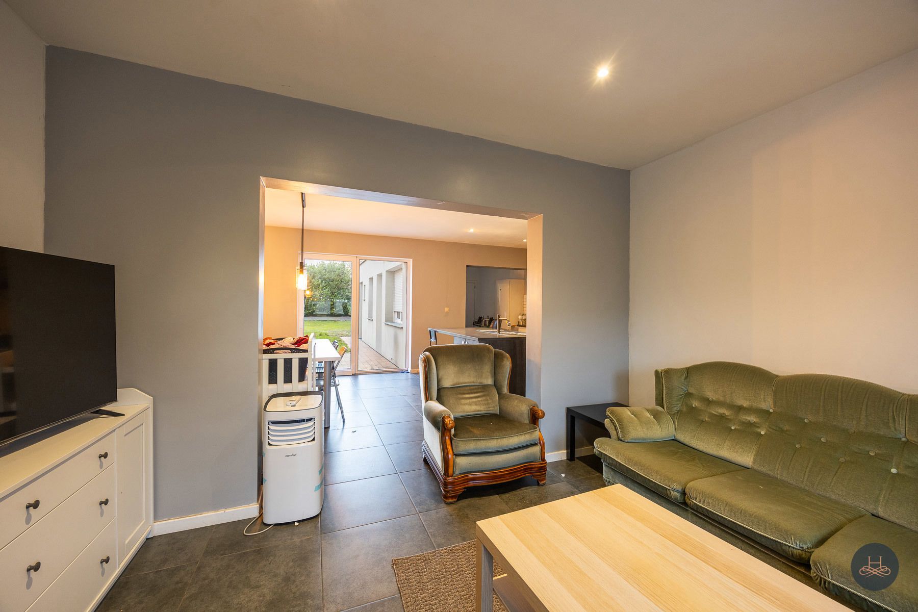 Ruime moderne woning met 4 slaapkamers foto 5