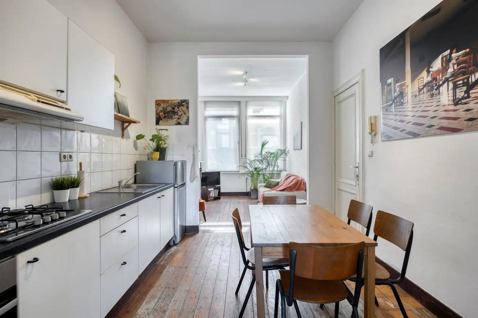 Instapklaar 1-slpk appartement met tuin foto 6