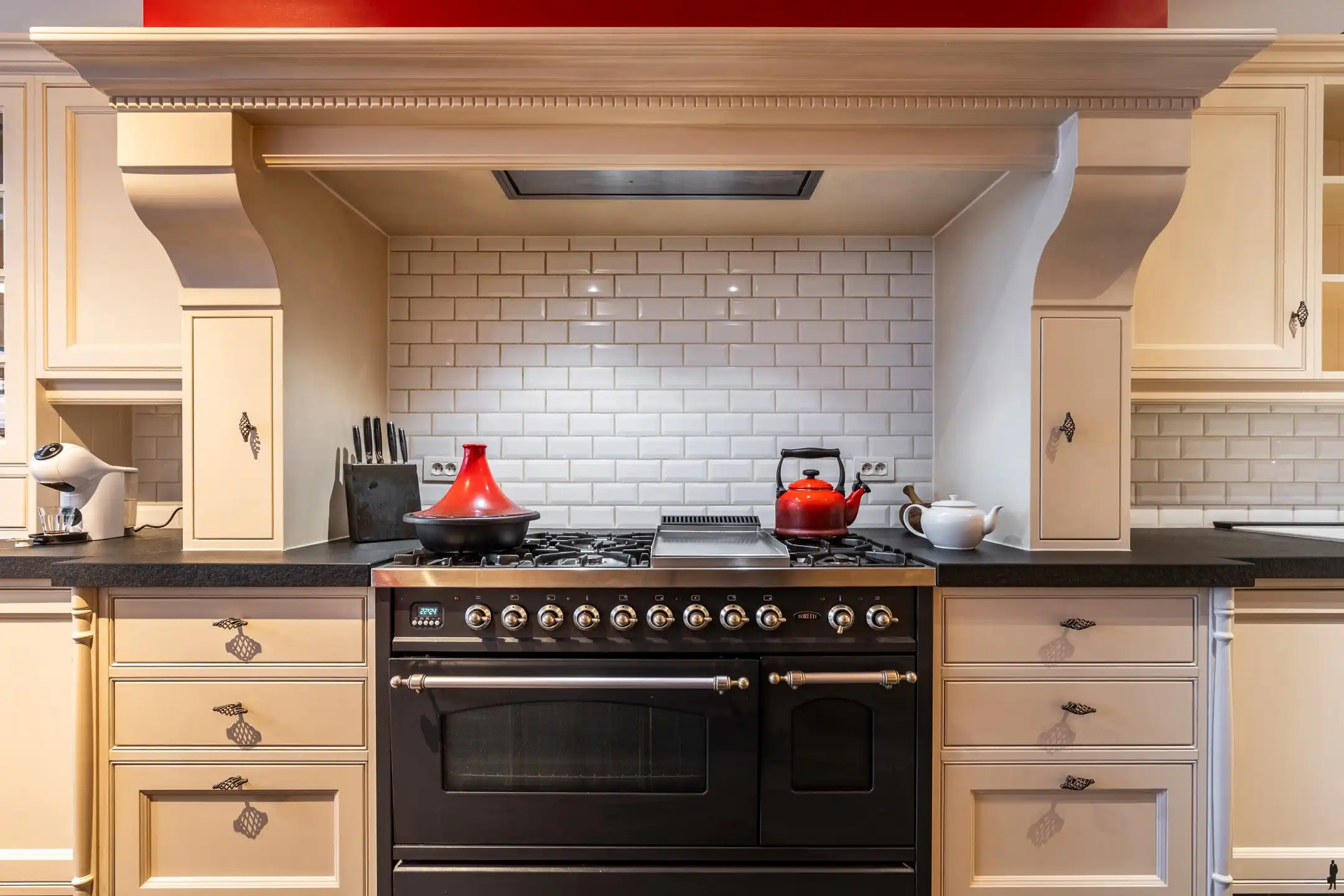 Gerenoveerd burgerhuis anno 1850 met binnentuin en patio foto 12