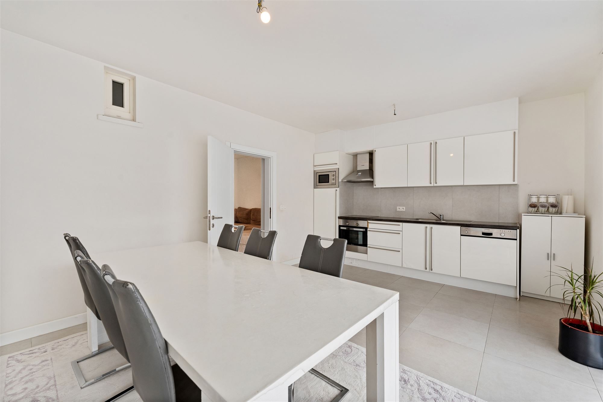 KNAPPE WONING (198M²) MET 3 SLAAPKAMERS + RUIME ZOLDER TE BEVERLO foto 6