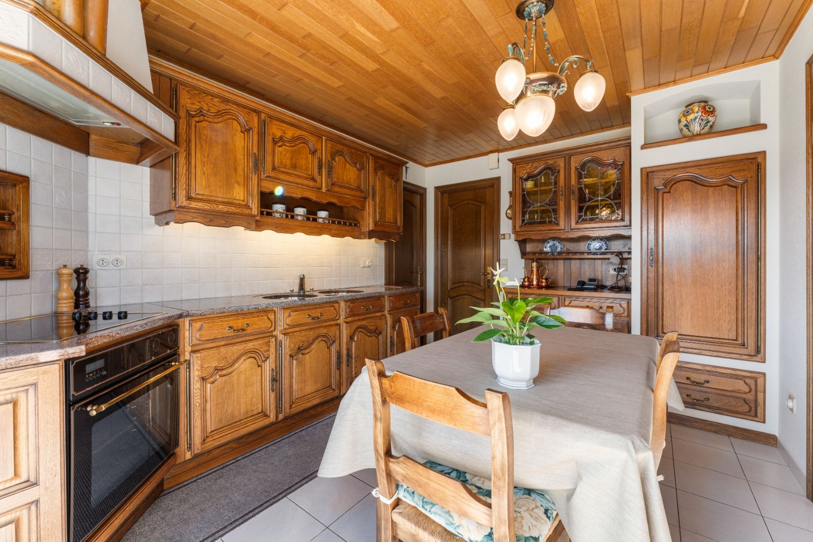 Villa met opslagruimte te huur foto 7