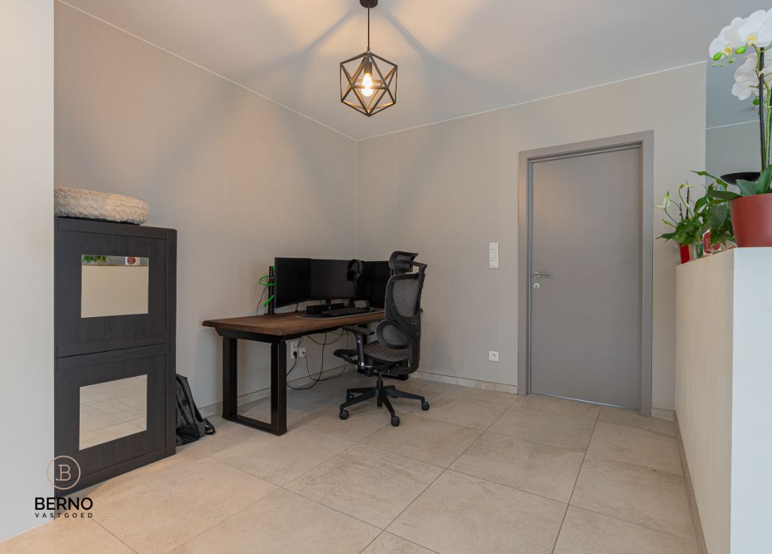 Recente half open bebouwing op 645m2 grond foto 5