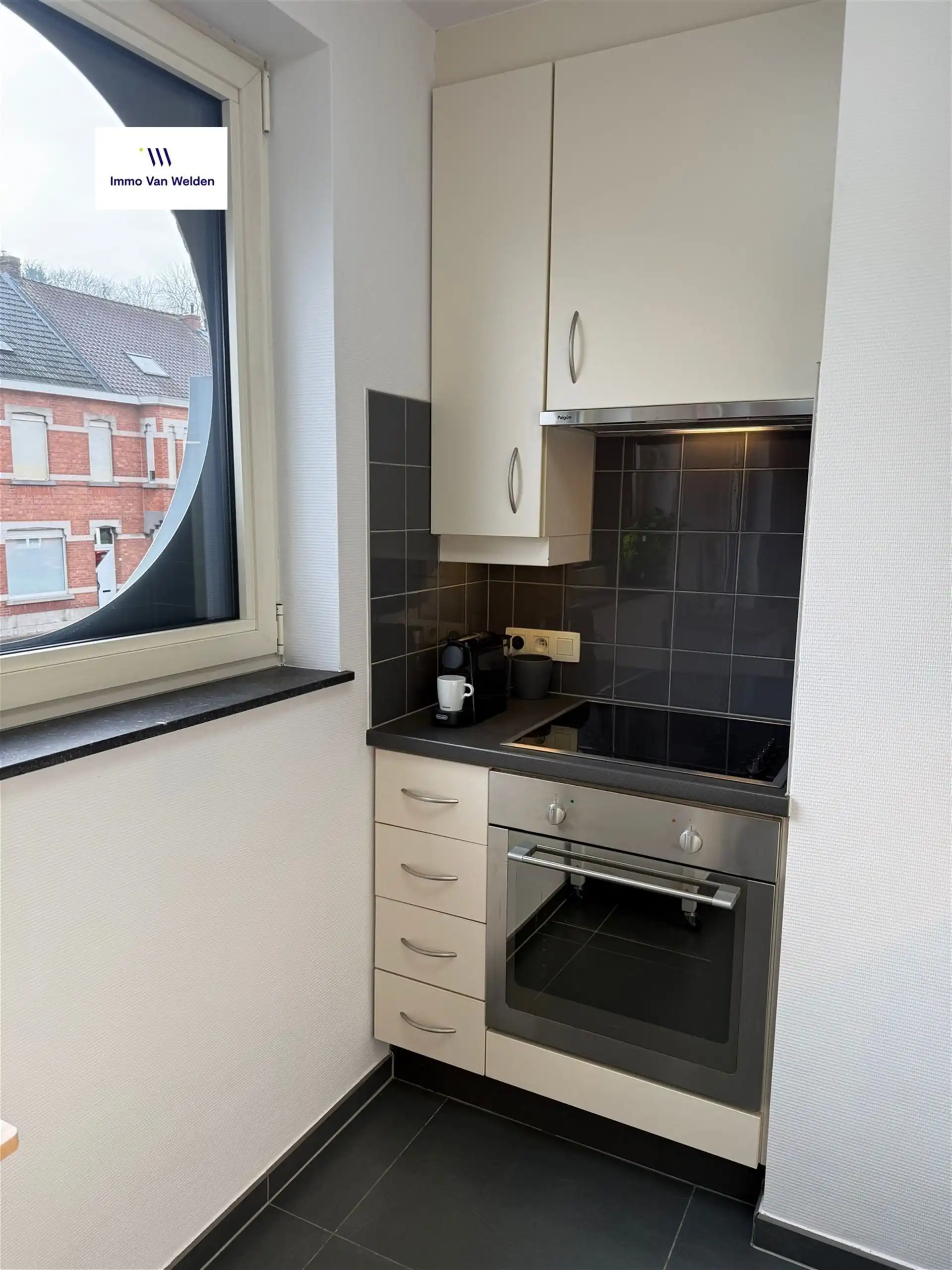 Stijlvol appartement met 2 slaapkamers, terras en garage foto 9