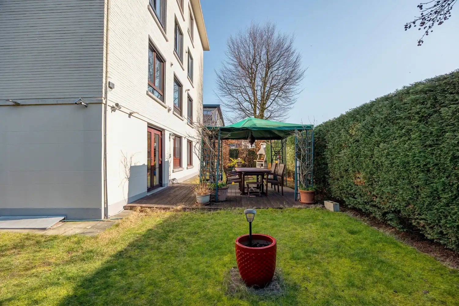 Instapklaar 3-slk gelijkvloersappartement met uitzonderlijke tuin (280m²) foto 27