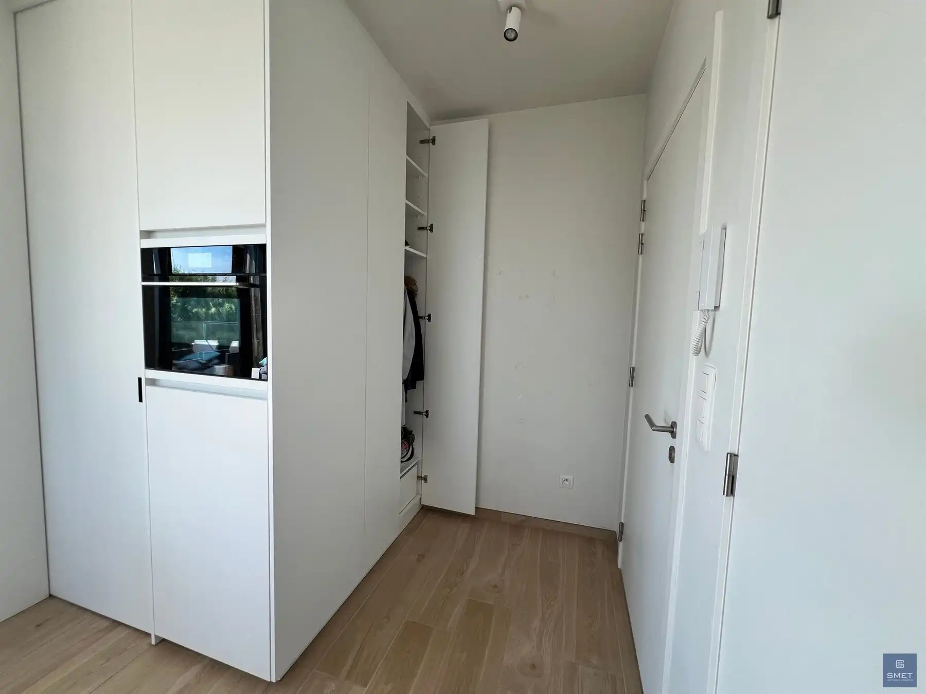 MODERN APPT MET 1 SLPK,TERRAS EN PARKEERPL.  foto 6