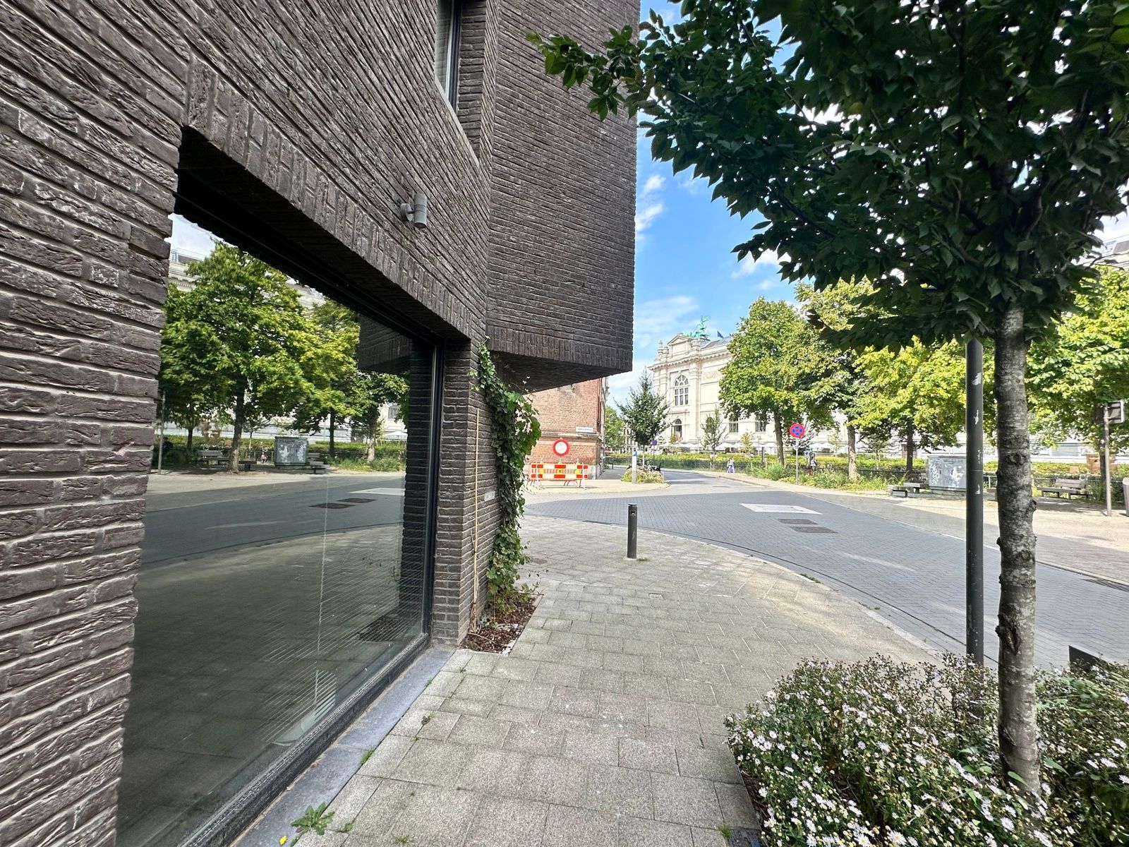 Prachtig hoekpand met maximale zichtbaarheid foto 3