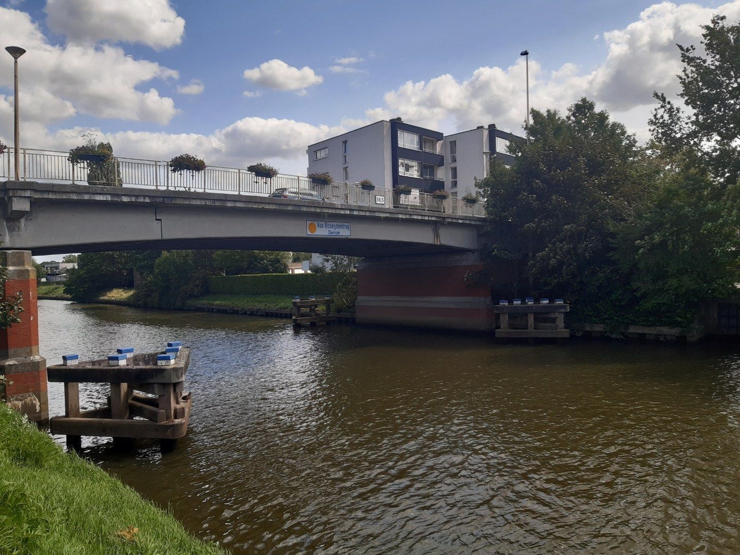 Dakappartement met aangenaam zonneterras. foto 4