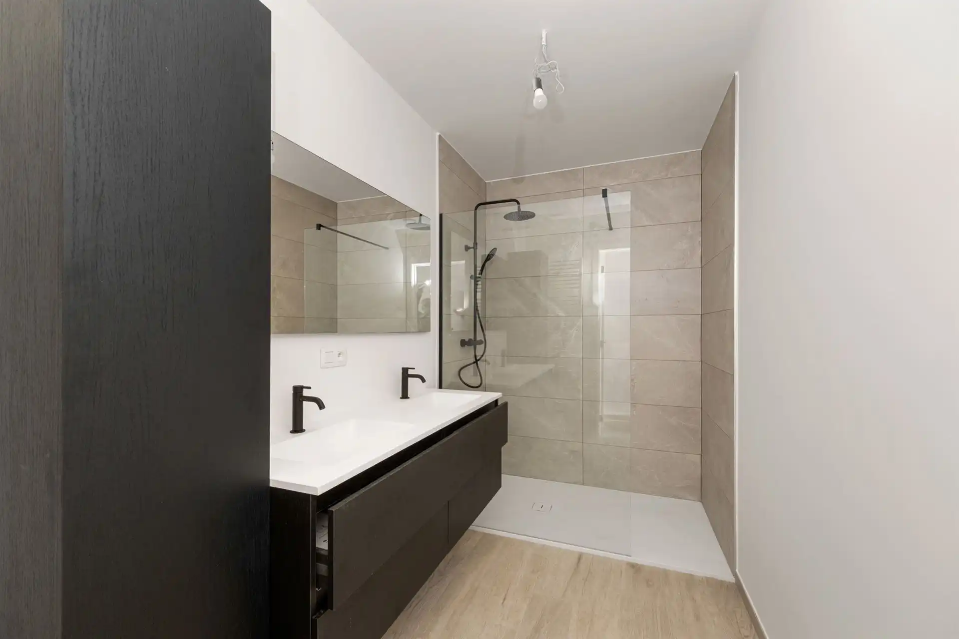 Luxe-app. met zuidgerichte terrassen, pal in het centrum! foto 13