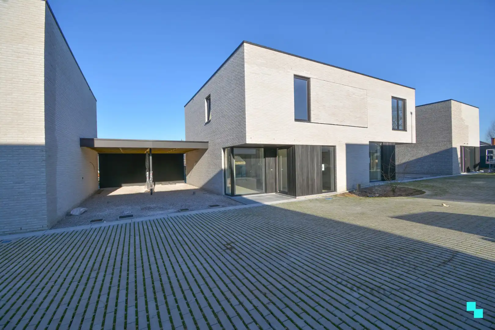 Aantrekkelijke HOB met vier slaapkamers in rustige nieuwe verkaveling foto 6