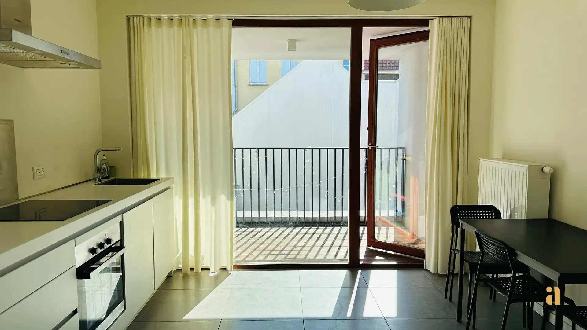 Eco-Chic Appartement: Zon, Stijl & Genieten foto 14