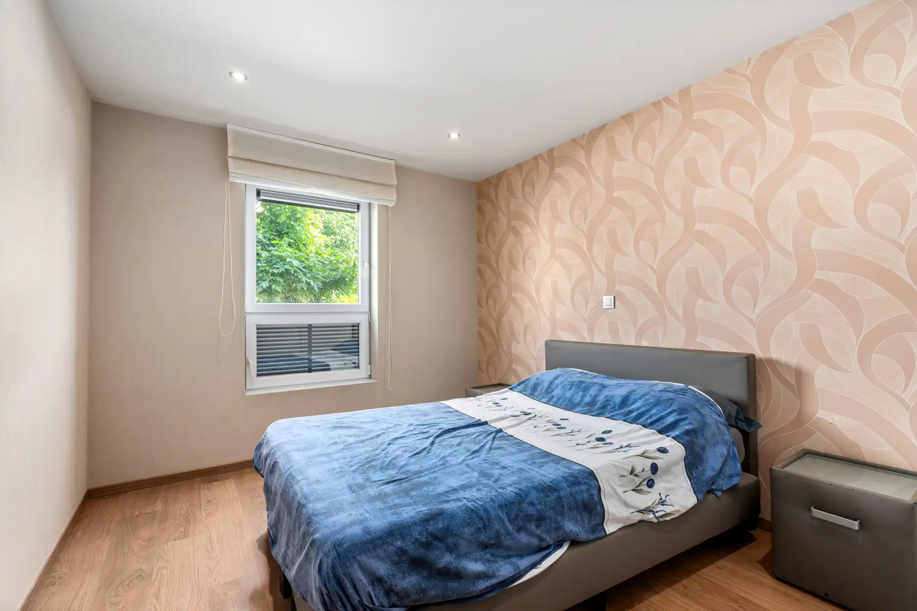 Instapklaar gelijkvloers appartement met tuin en garage foto 9