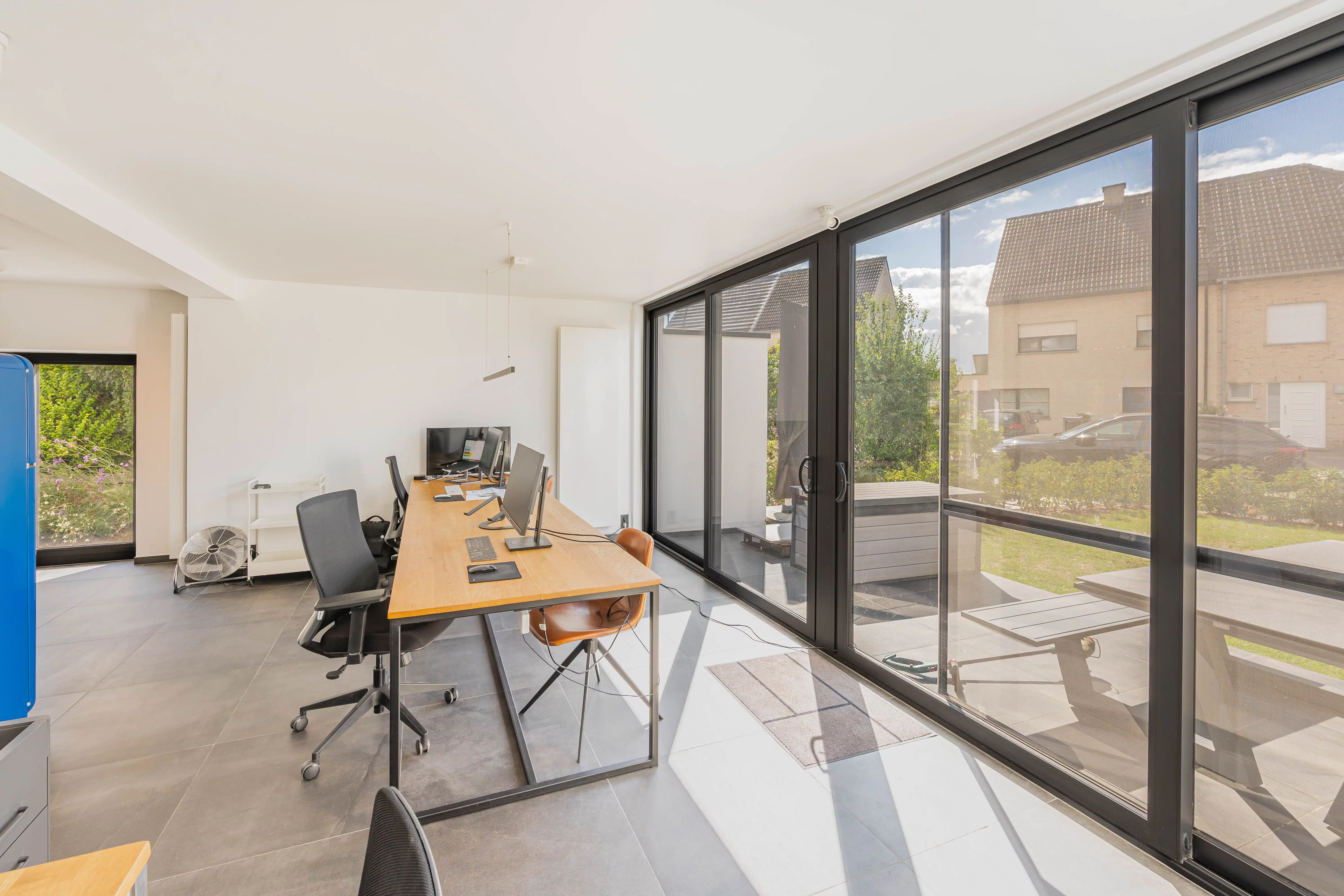 Knappe villa met kantoor, studio of praktijk mogelijkheden foto 6