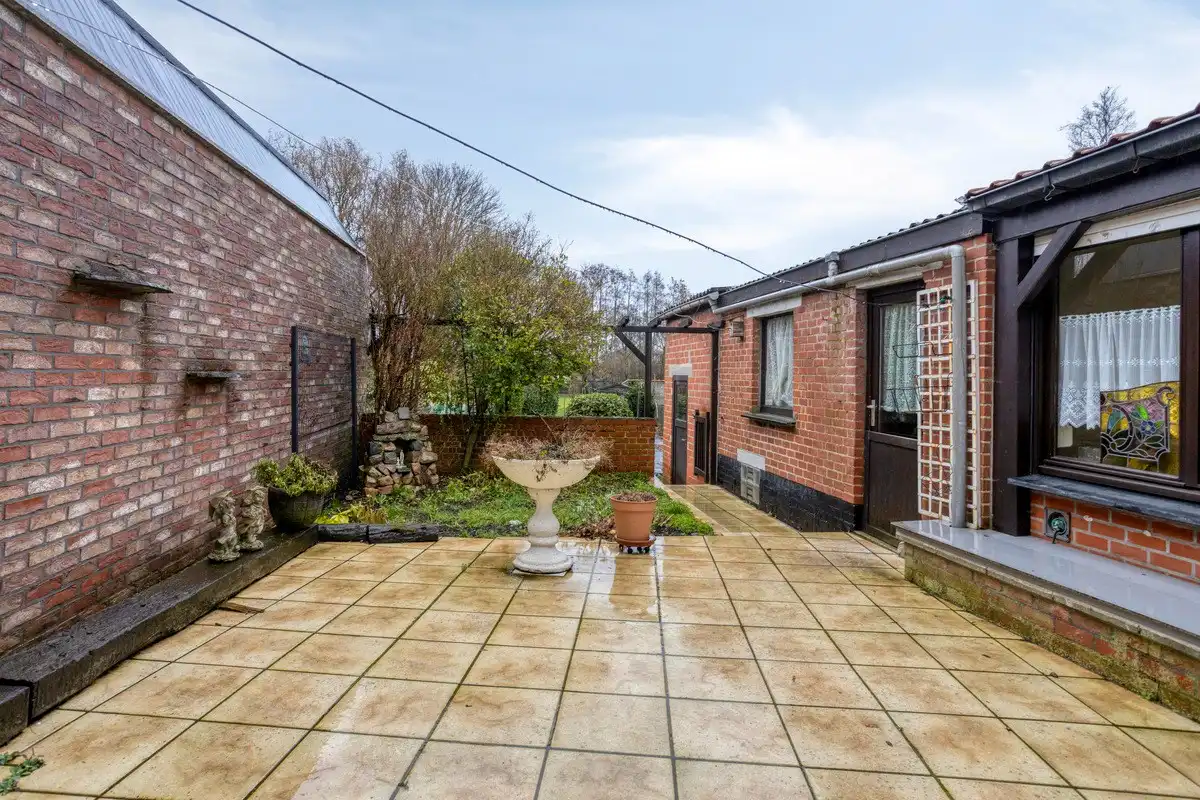 Te renoveren, ruime woning op 427 m2! foto 19