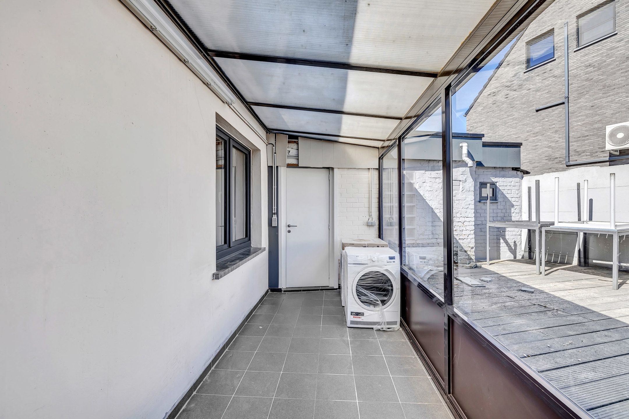 Bekende frituur + woonst met 3 slaapkamers in Baardegem foto 14