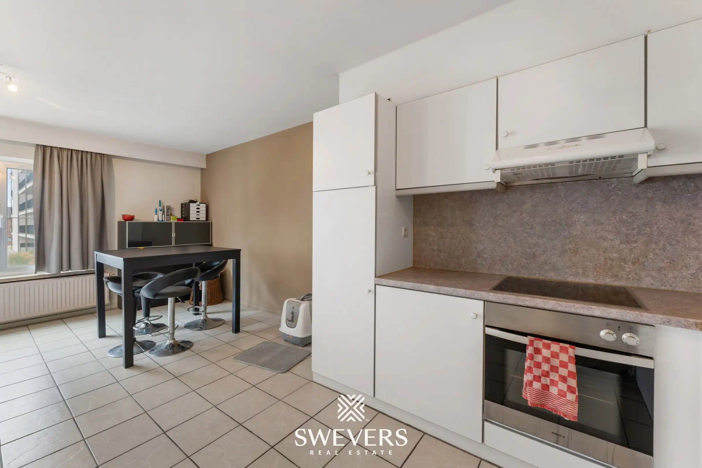 Appartement met 2 slaapkamers, terras en garagebox nabij centrum Beringen foto 9