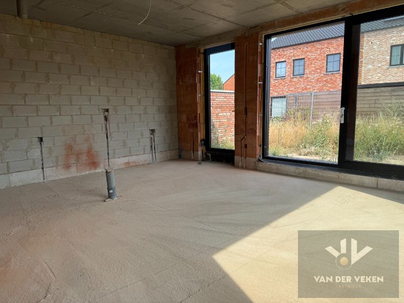 Rustig en centraal gelegen half open BEN-woning met 3 slaapkamers. foto 8