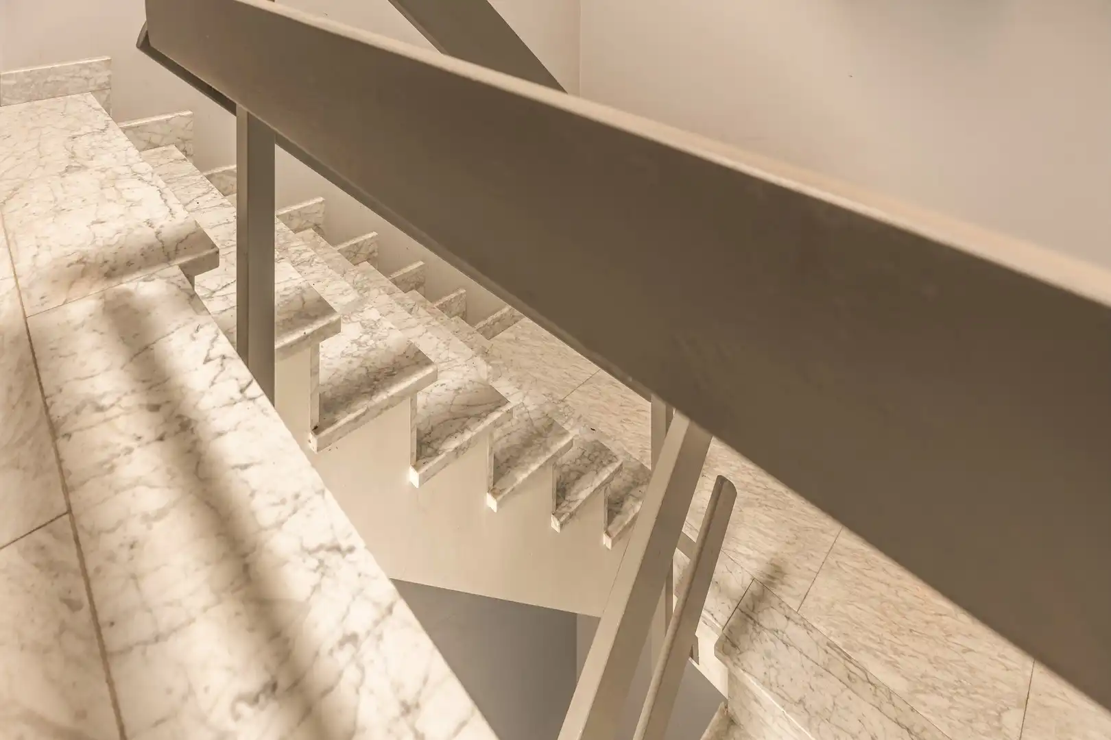 Instapklaar appartement met uitzonderlijk zonneterras foto 14