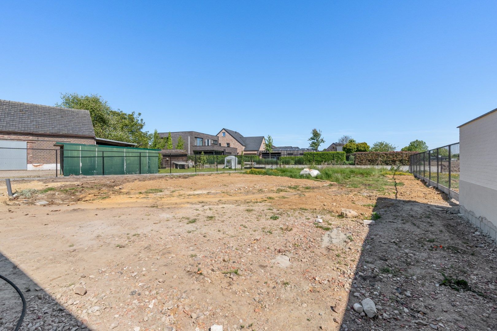 Exclusieve halfvrijstaande woning te koop na transformatie van bestaande hoeve naar 2 casco+ BEN-woningen!  foto 21